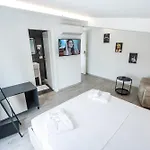 Leon Hotel Kashari