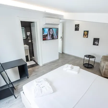 Leon Hotel Kashari